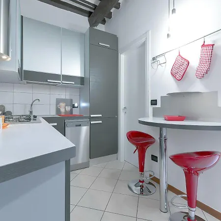 Queen Aurora Apartment Bologna